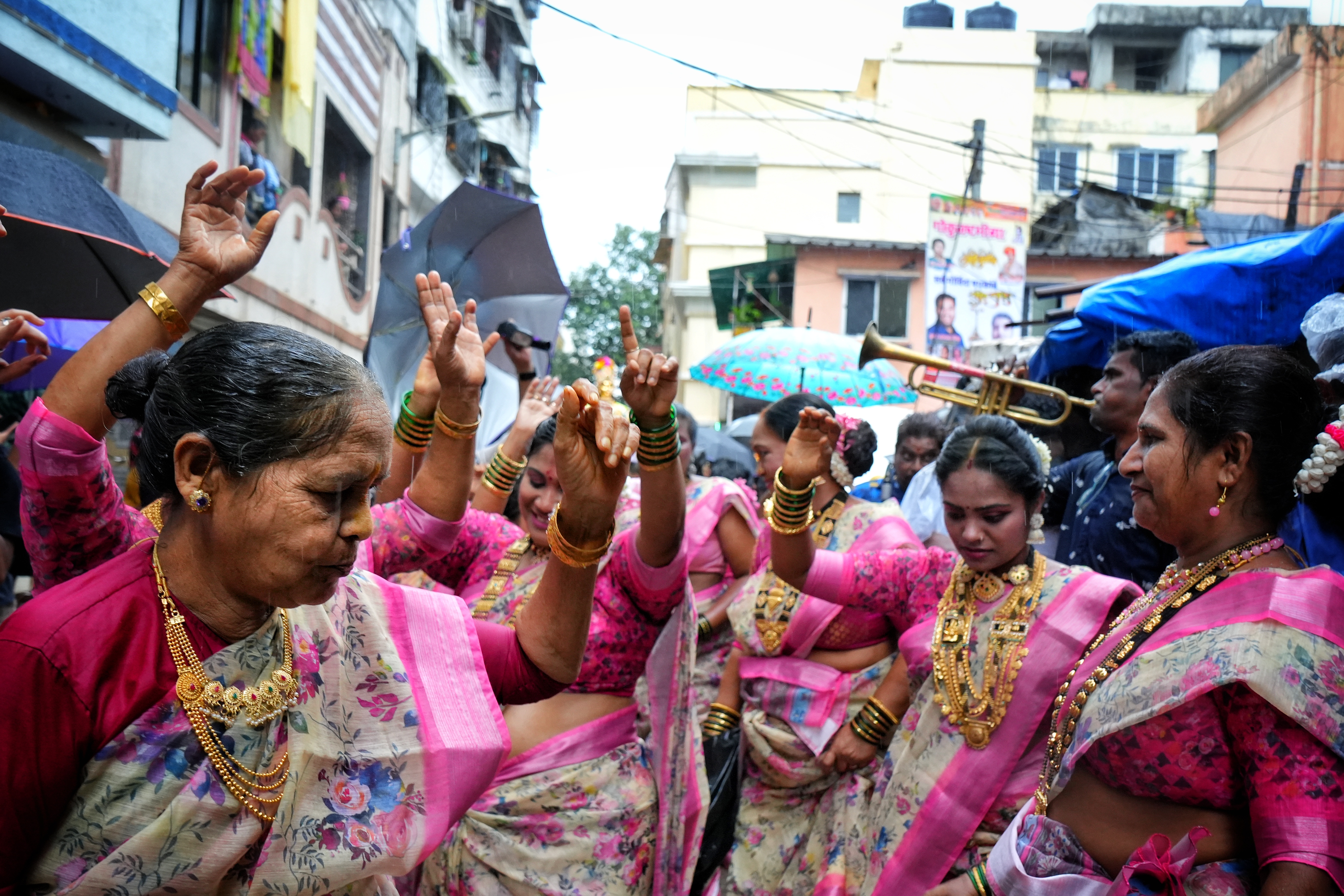 Gauri Visarjan photograph 4